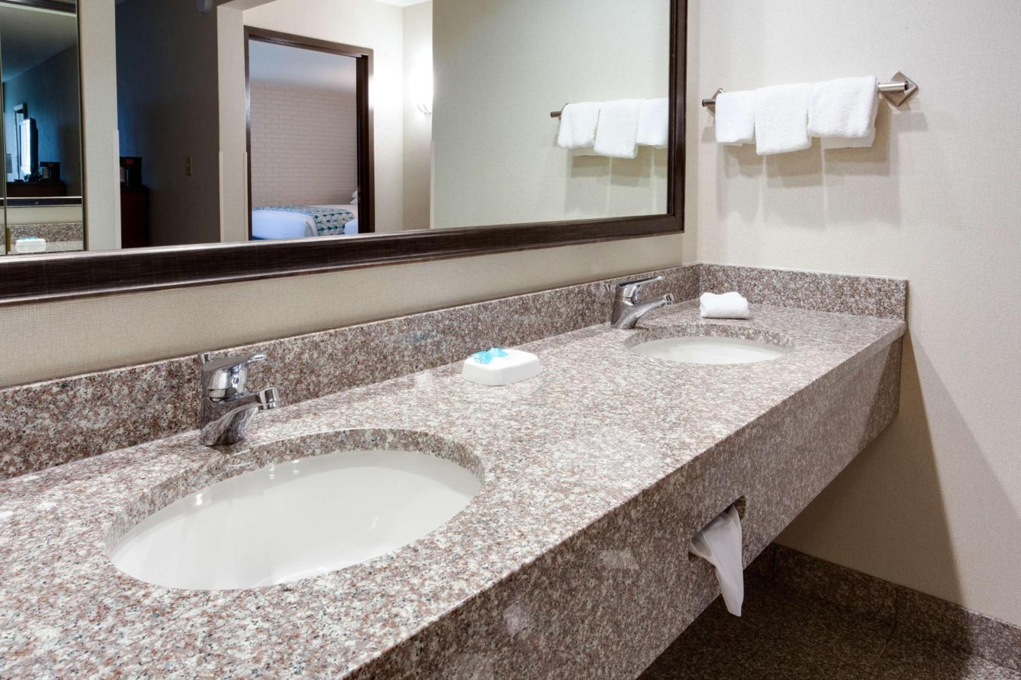 Drury Inn & Suites Nashville Airport Zewnętrze zdjęcie